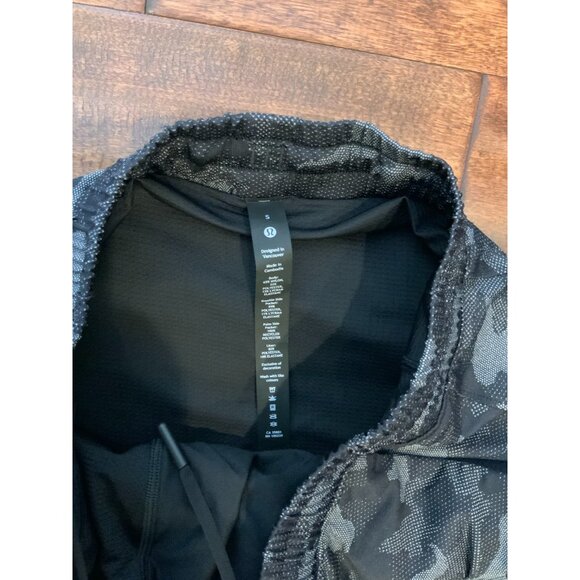 Lululemon Pace Breaker 5" Short Gray Black Camo Athletic Size Small - Picture 3 of 4